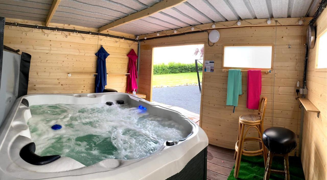 Le Chateau De Frankie Spas-Saunas Grand-Reng Bagian luar foto