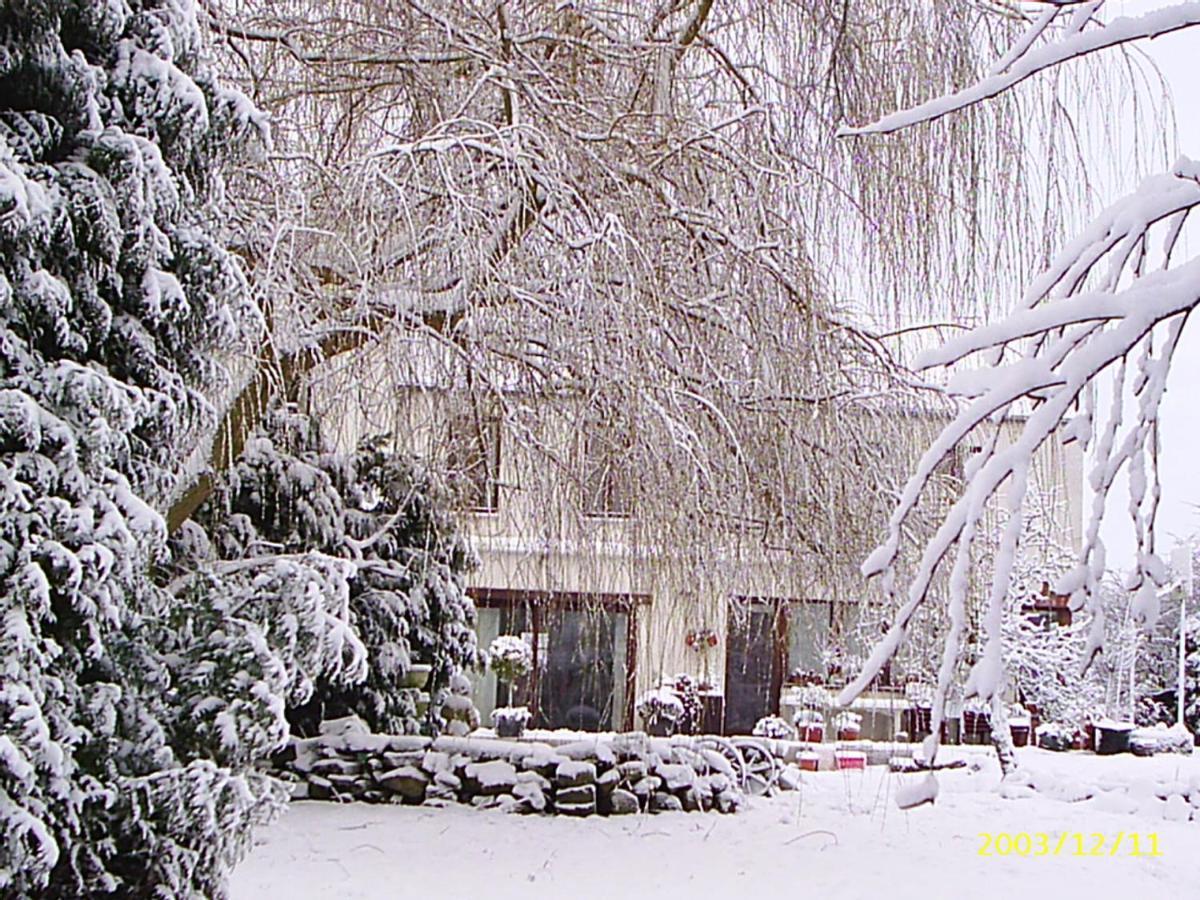 Le Chateau De Frankie Spas-Saunas Grand-Reng Bagian luar foto