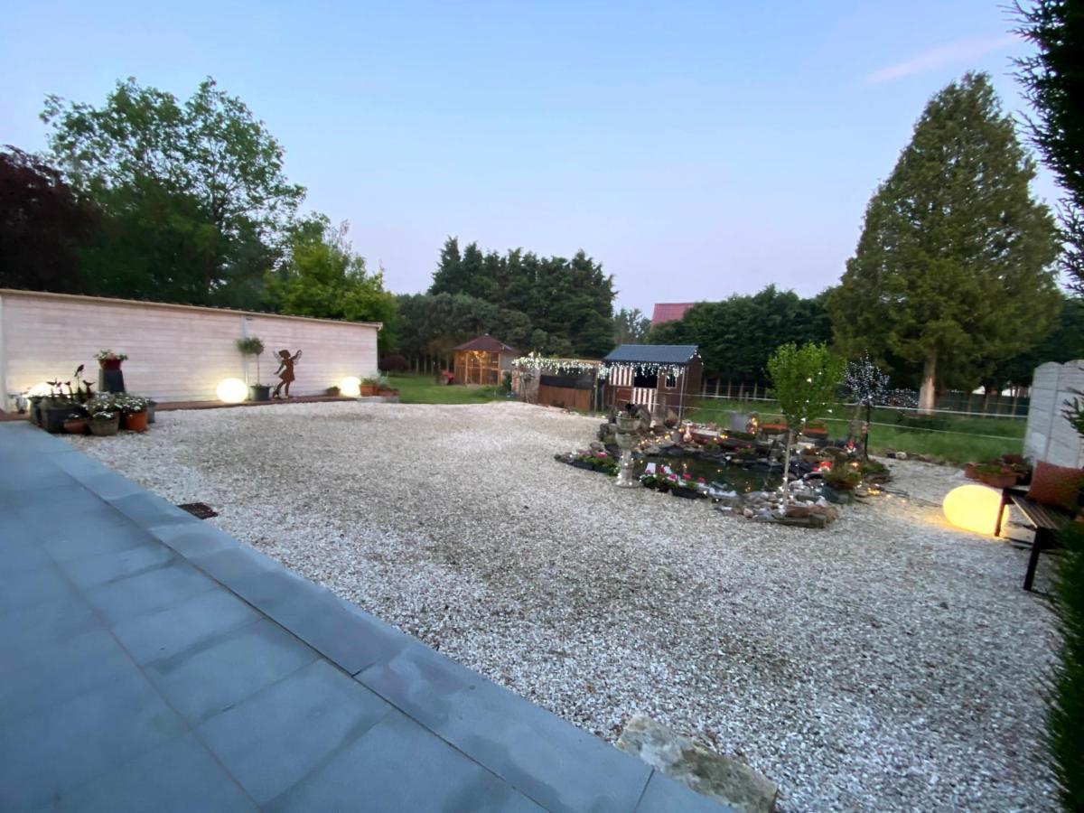 Le Chateau De Frankie Spas-Saunas Grand-Reng Bagian luar foto